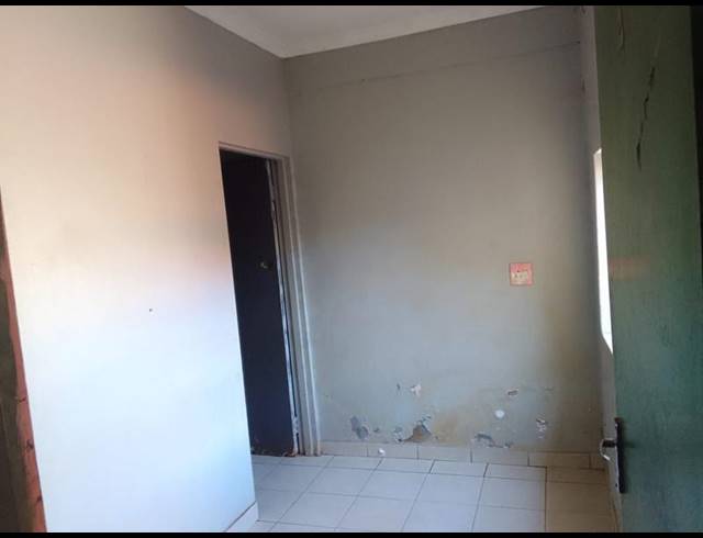 8 BEDROOM HOUSE FOR SALE IN MAPLETON